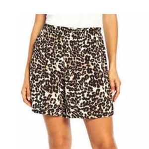 Three dots leopard print pocket shorts NWT